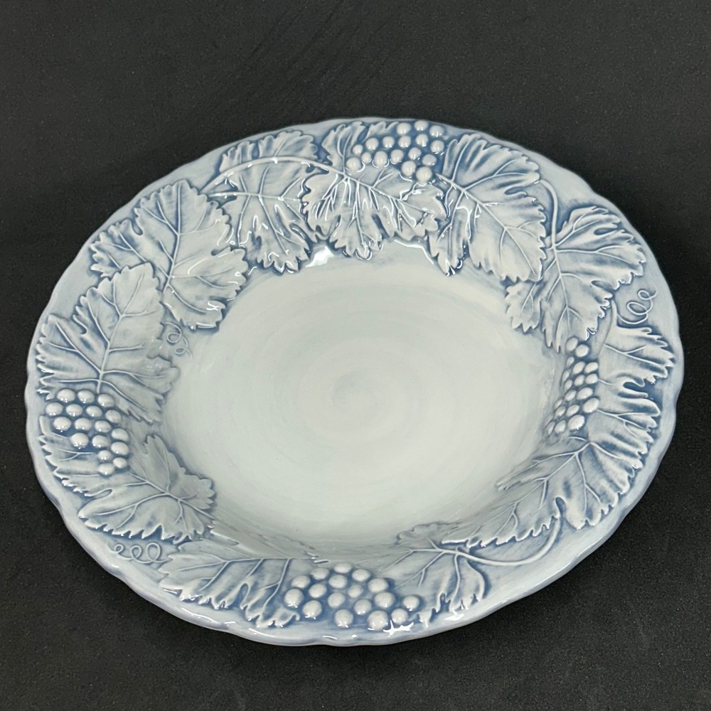 Williams Sonoma Italy Napa Fog Blue White Embossed Grape Leaf Scalloped Bowl